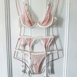 Lounge Underwear 'Jessica' Pink Lace 3-Piece Set 34B / S / S
